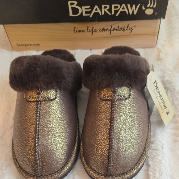 New Sheepskin Lined BearPaw Bronze & Chocolate Brown Slippers - Picture 4 of 10